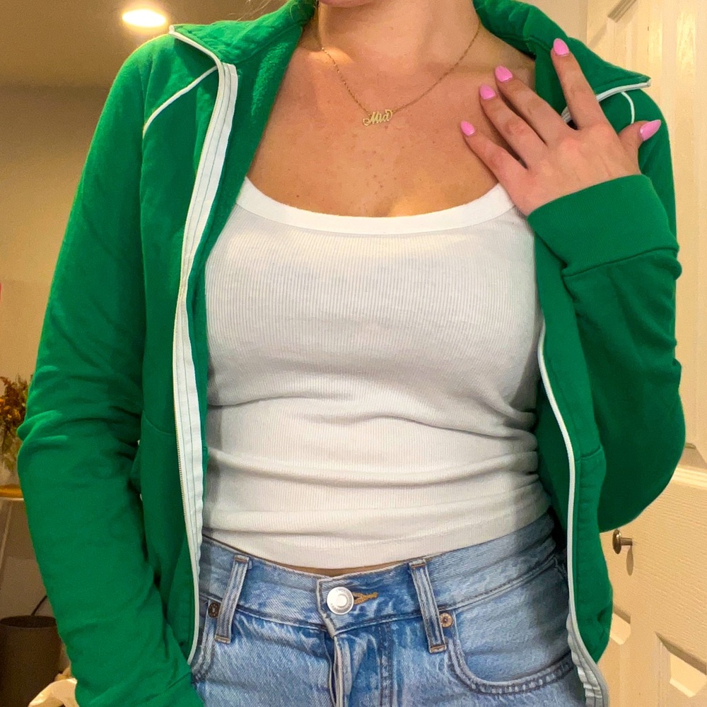 American apparel zip up sweatshirt in green. 💚